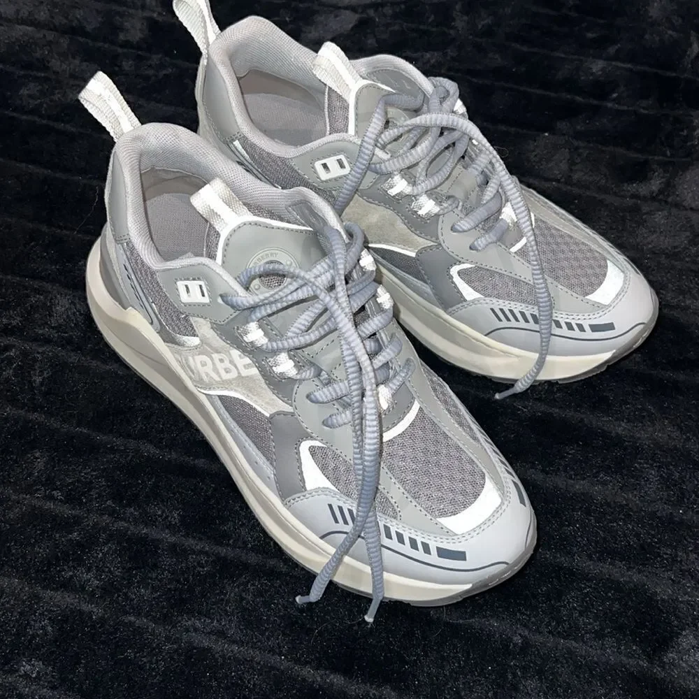 Authentic Burberry Women's Grey Sneakers - Picture 4 of 7